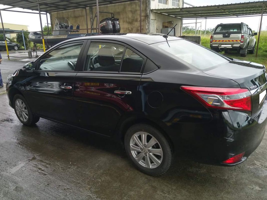 Toyota Yaris Sedan G in Mauritius