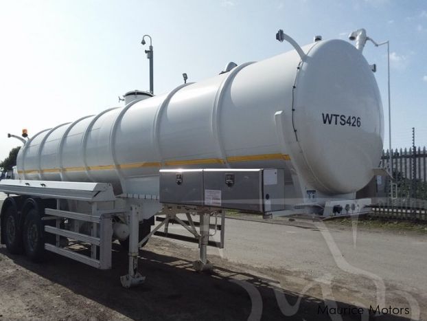 Whale Whale tanker trailer in Mauritius