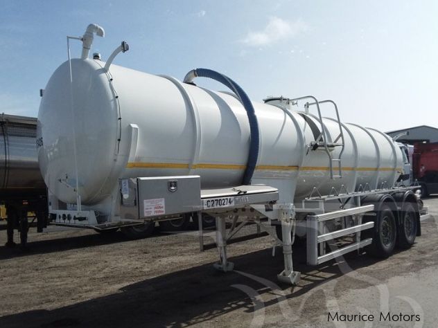 Whale Whale tanker trailer in Mauritius