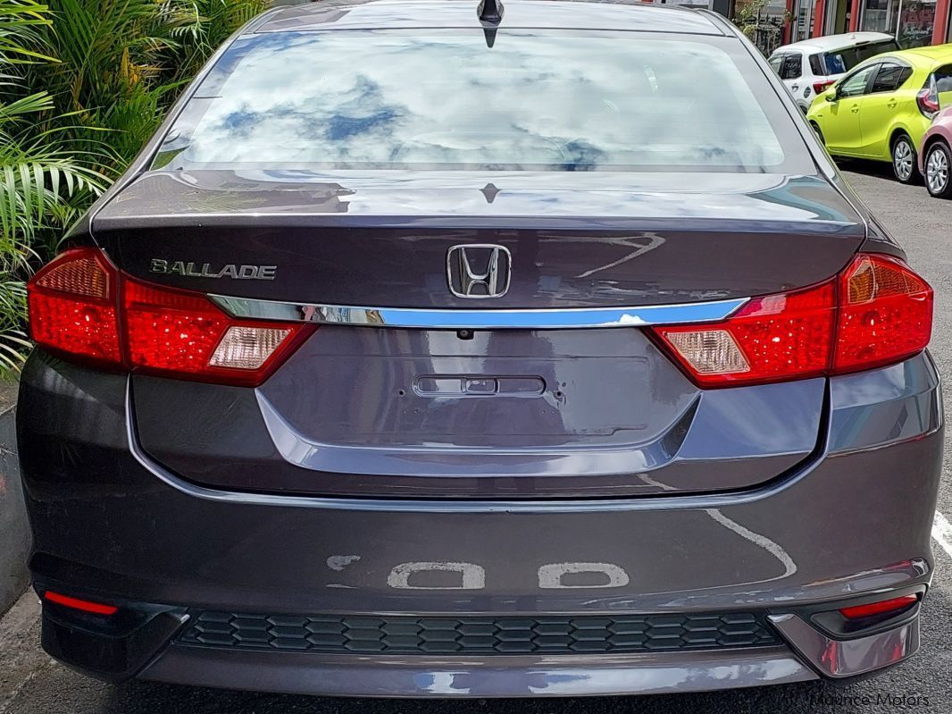 Honda Ballade Executive in Mauritius