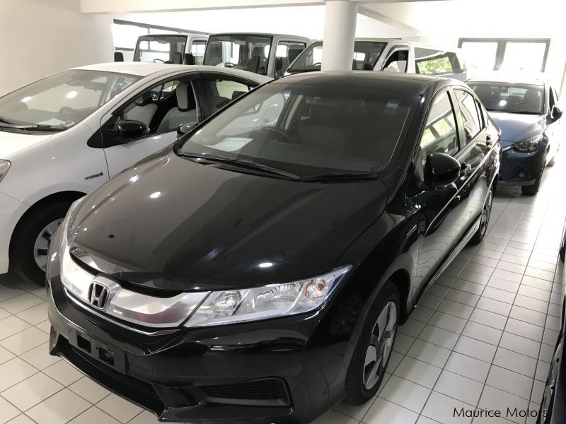 Honda GRACE - BLACK in Mauritius