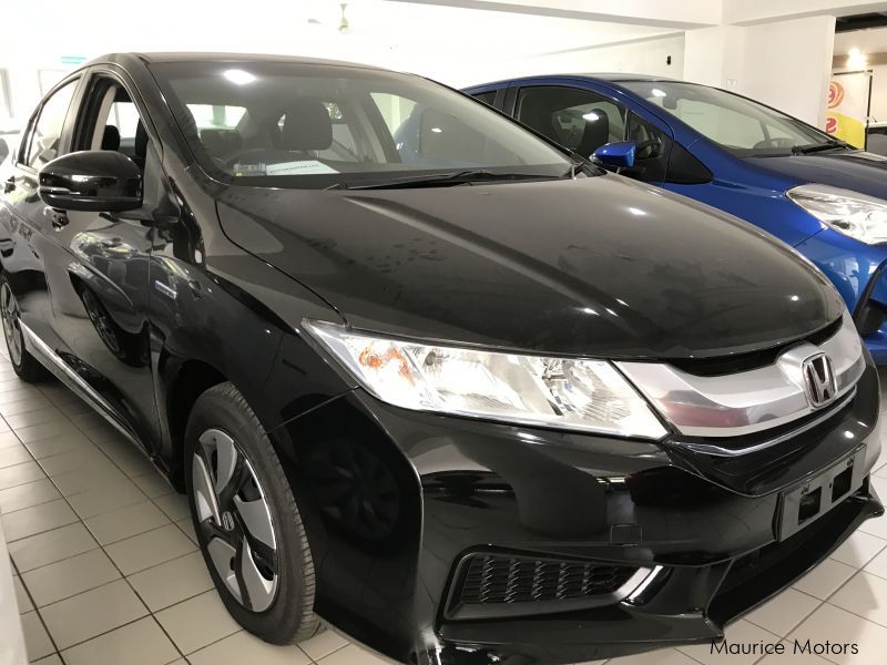 Honda GRACE - BLACK in Mauritius