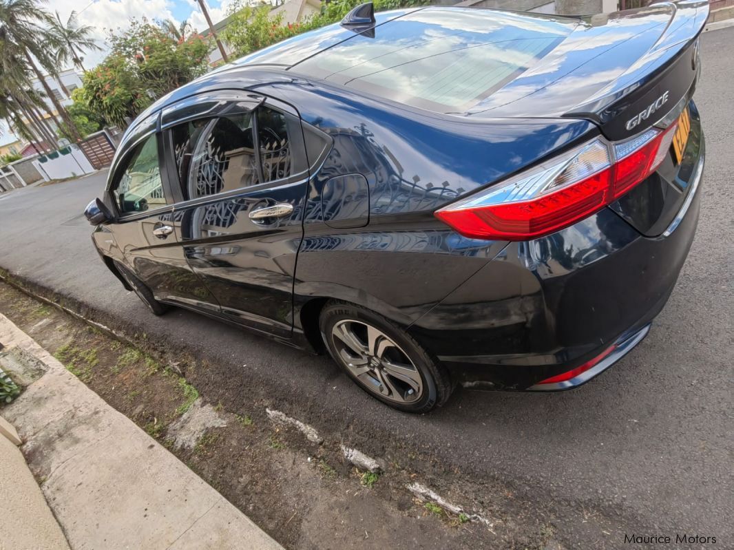 Honda GRACE EX STYLE EDITION (FULLY EXECUTIVE) in Mauritius