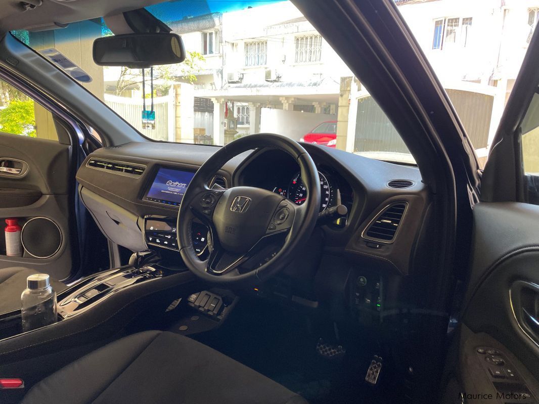 Honda Vezel RS Sensing Hybrid in Mauritius