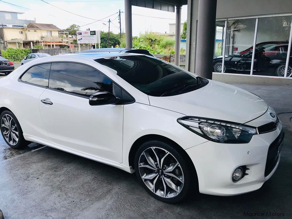 Kia CERATO KOUP 1.6 T-GDI SUNROOF  in Mauritius