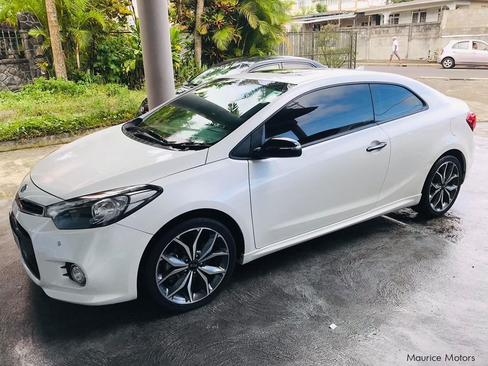 Kia CERATO KOUP 1.6 T-GDI SUNROOF  in Mauritius