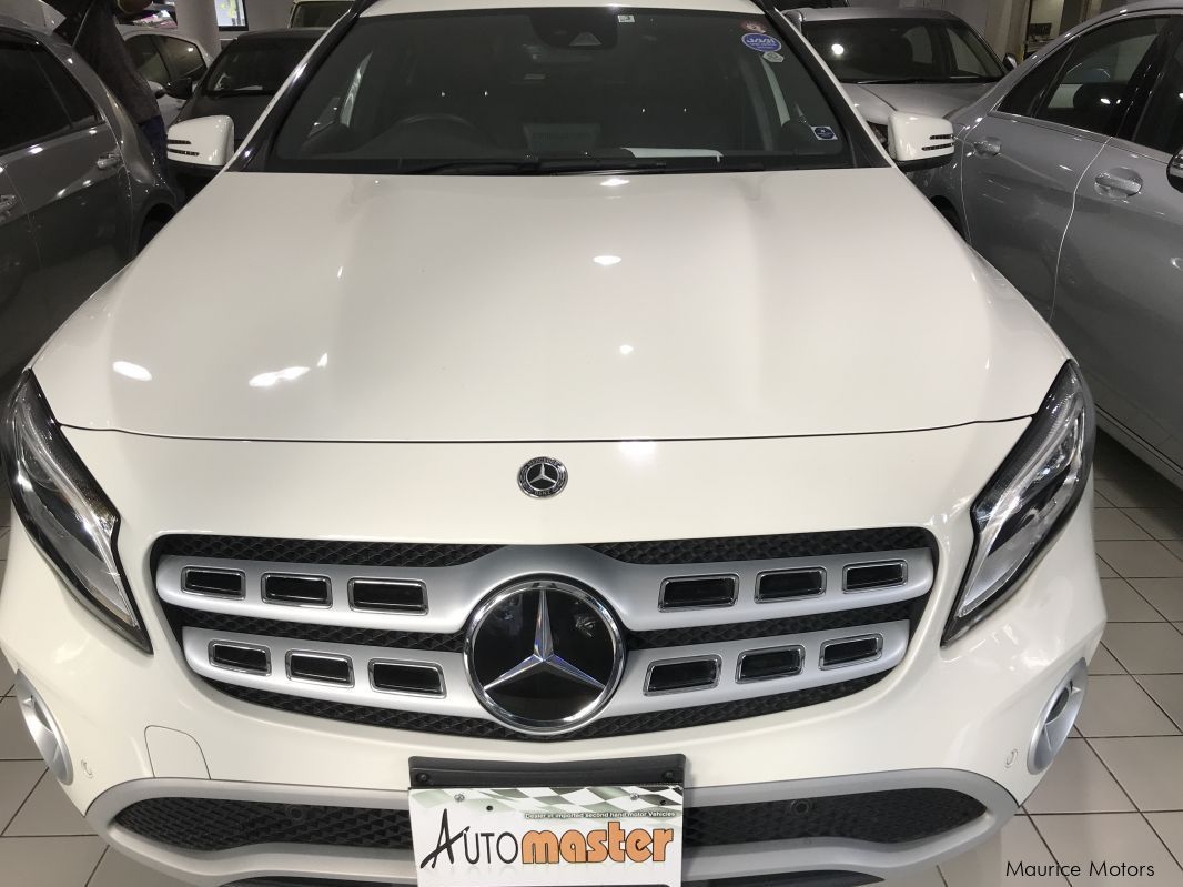 Mercedes-Benz CLA 180 - WHITE in Mauritius