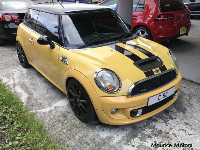 Mini COOPER S John cooper works in Mauritius