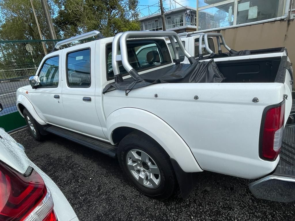 Nissan np300 in Mauritius