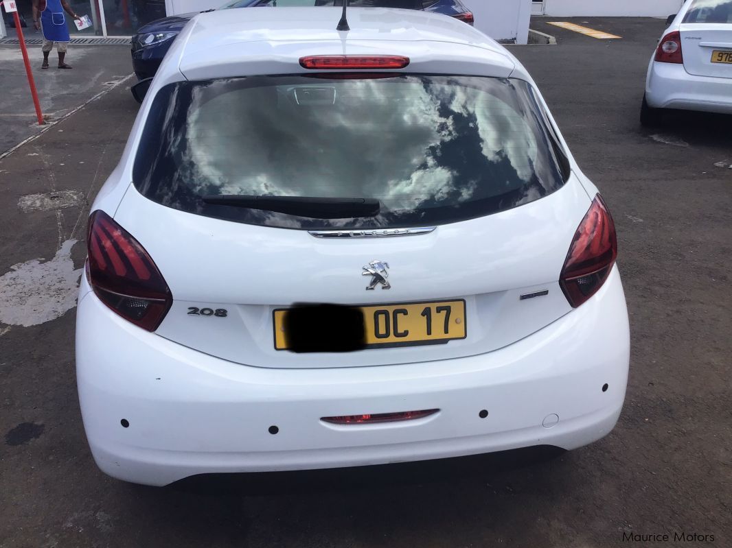 Peugeot 208 Access in Mauritius