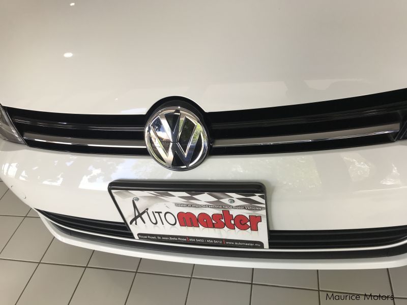 Volkswagen GOLF - WHITE in Mauritius