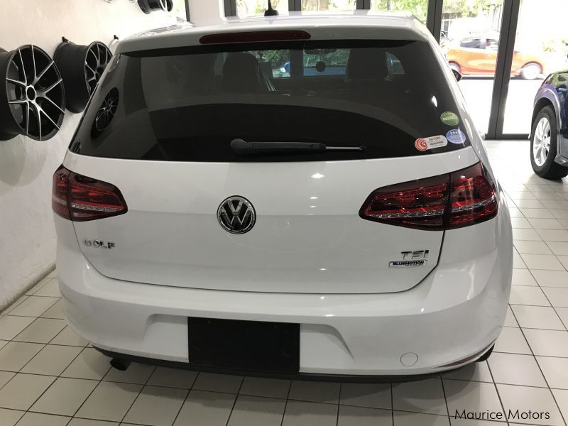 Volkswagen GOLF - WHITE in Mauritius