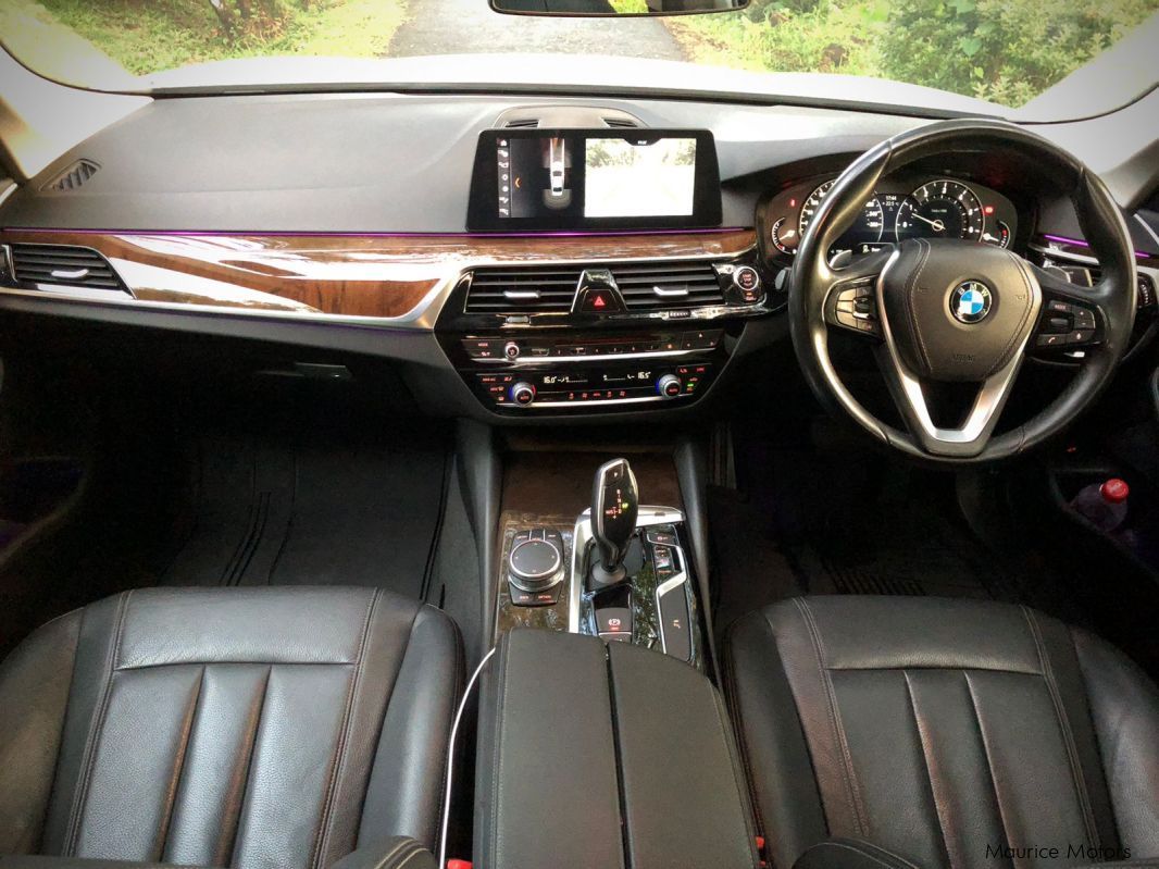 BMW 520i in Mauritius