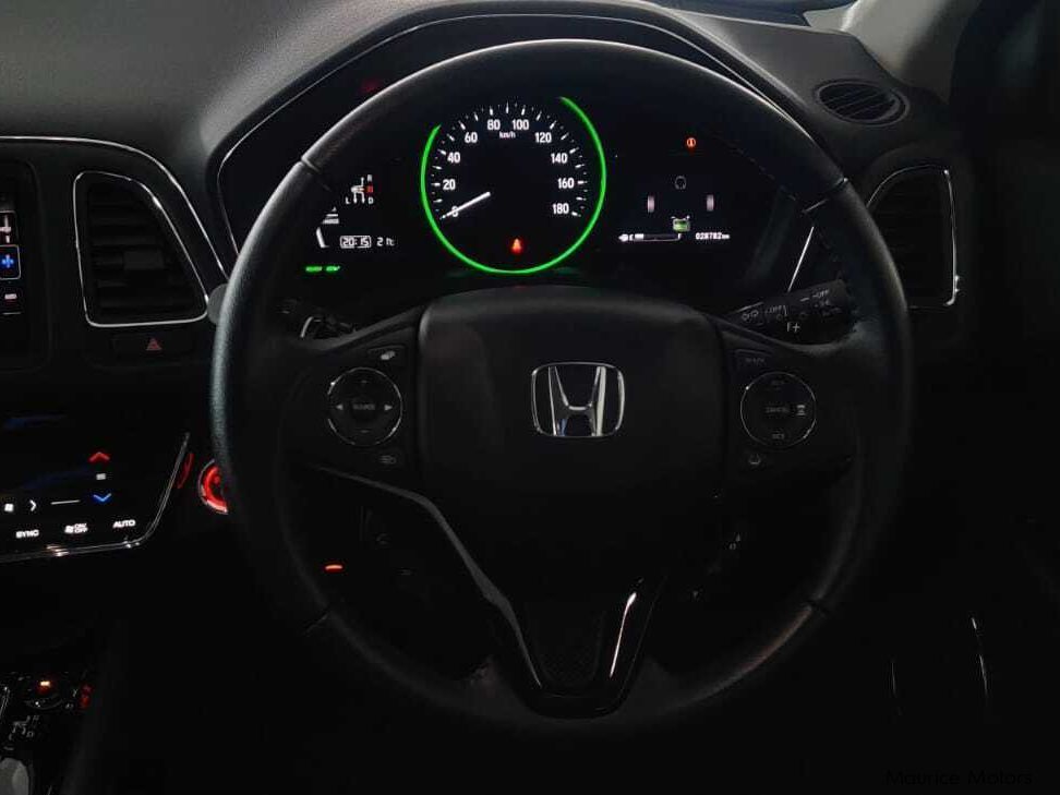 Honda Vezel X Hybrid in Mauritius