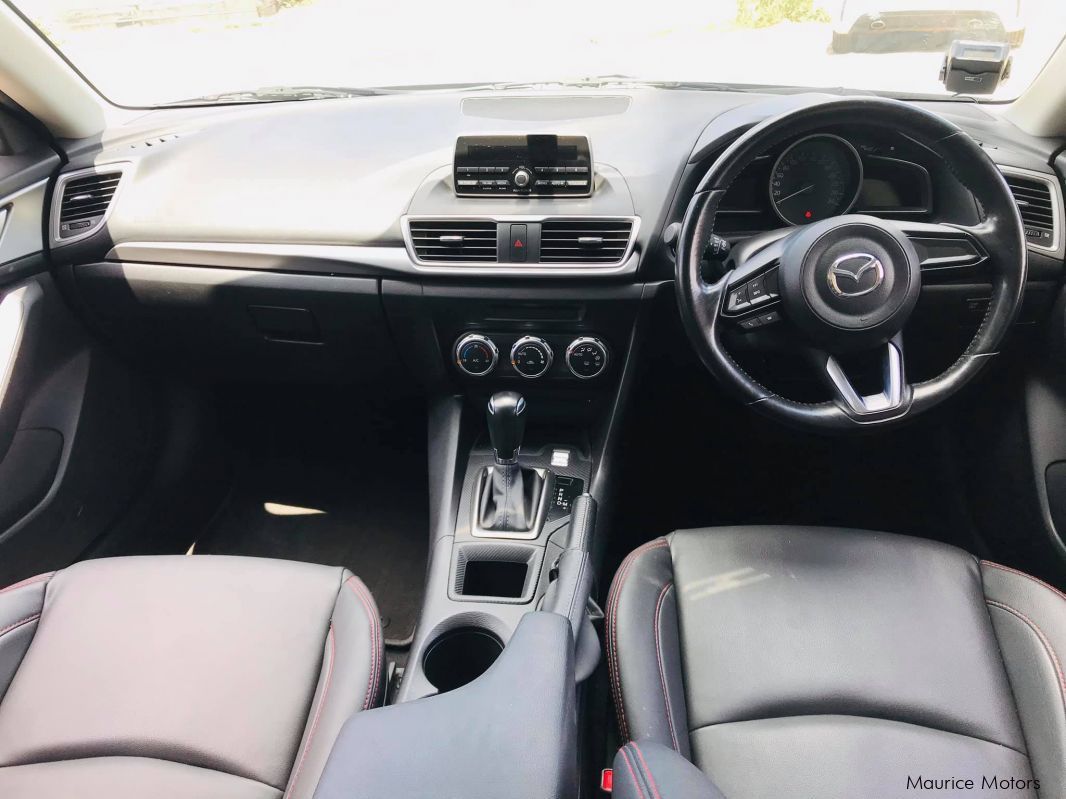 Mazda 3 SKYACTIV AT SUNROOF LEATHER  in Mauritius