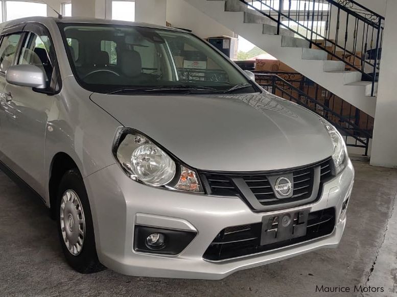 Nissan AD Van in Mauritius