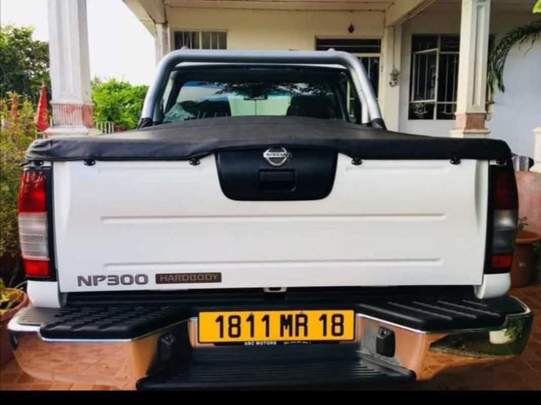 Nissan Hardbody in Mauritius