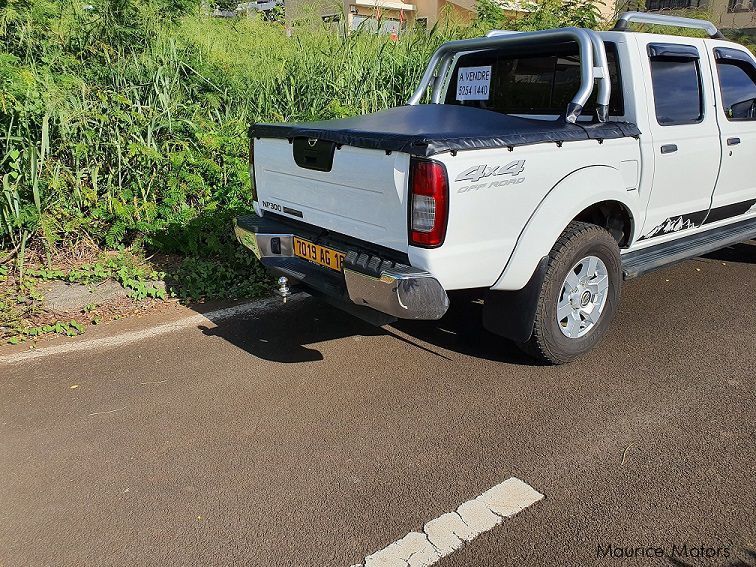 Nissan NP300 4X4 in Mauritius