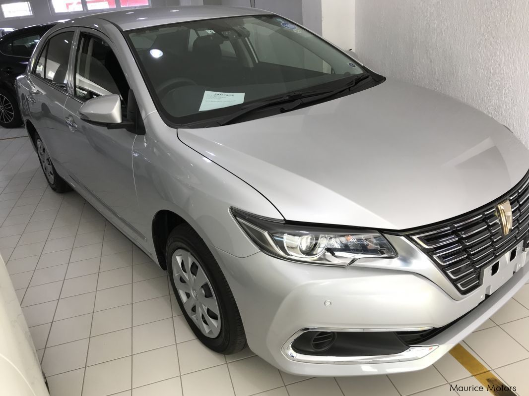 Toyota PREMIO - SILVER in Mauritius