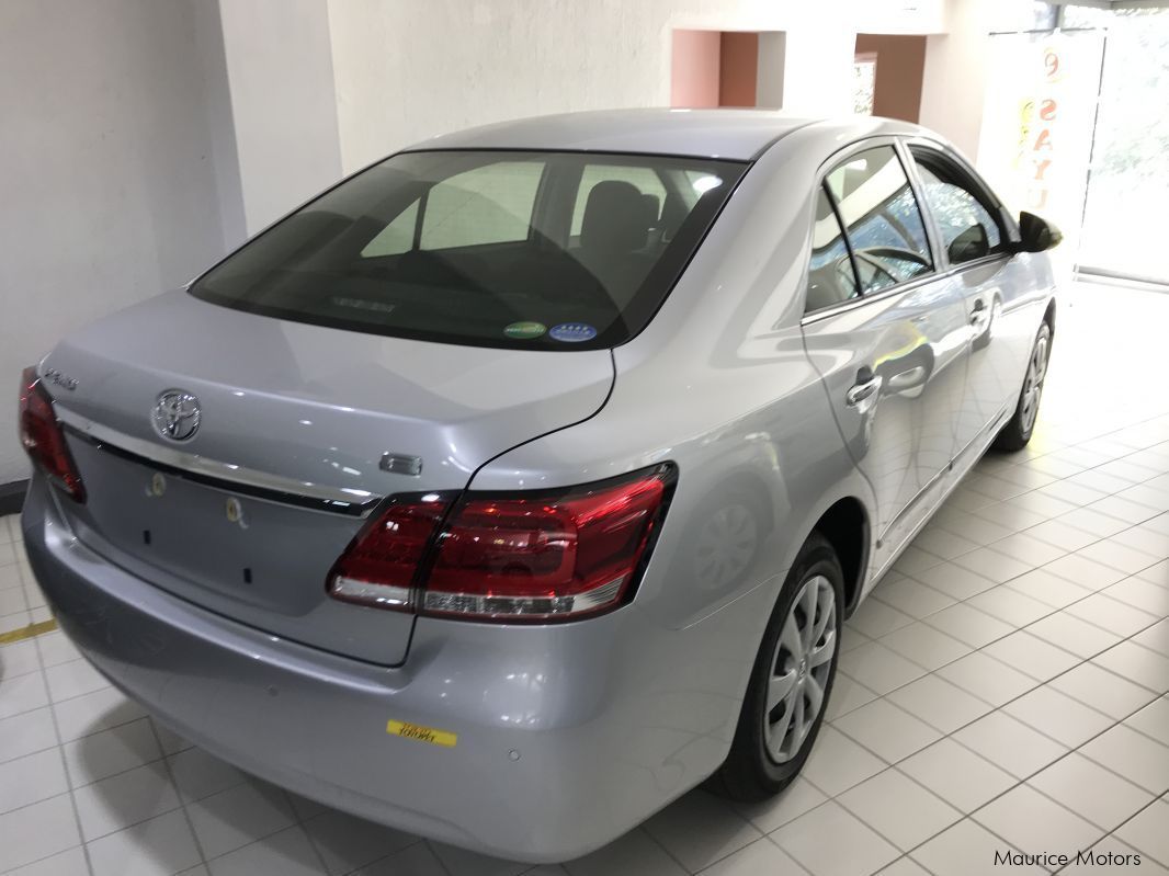 Toyota PREMIO - SILVER in Mauritius