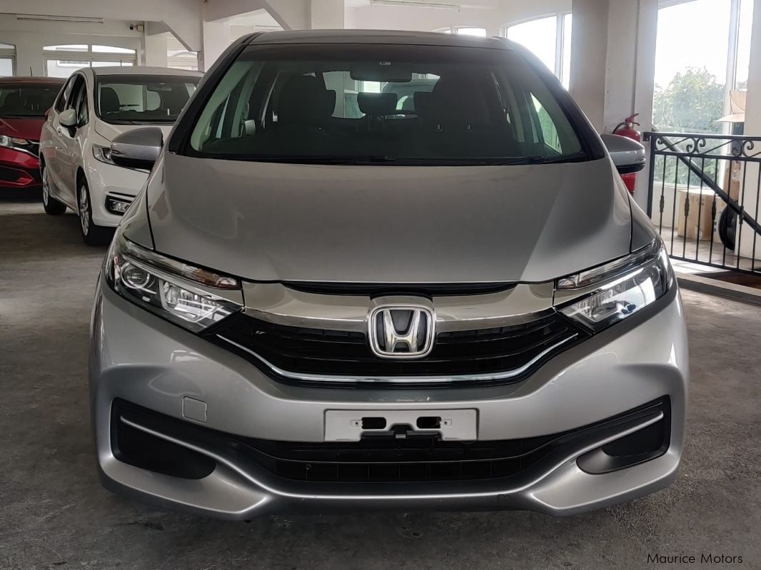 Honda Shuttle Hybrid in Mauritius