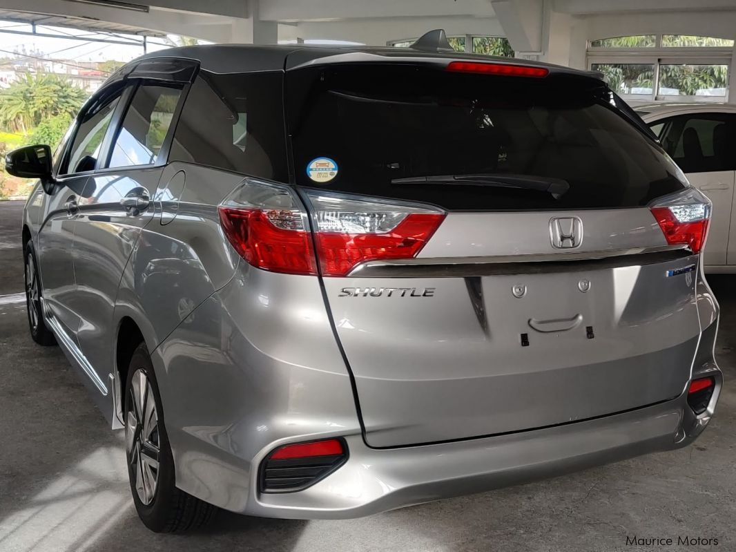 Honda Shuttle Hybrid in Mauritius