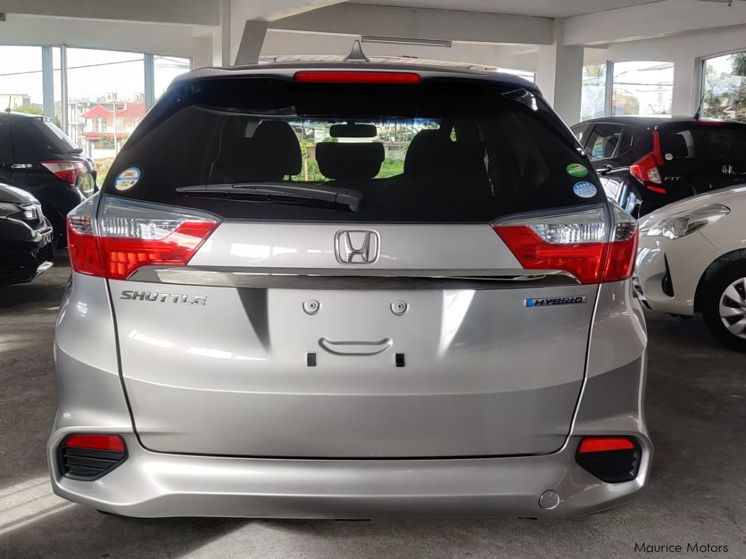 Honda Shuttle Hybrid in Mauritius