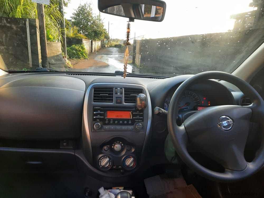 Nissan Micra K13 in Mauritius