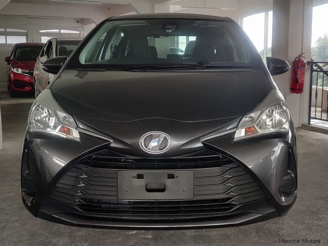 Toyota Vitz 990 CC in Mauritius