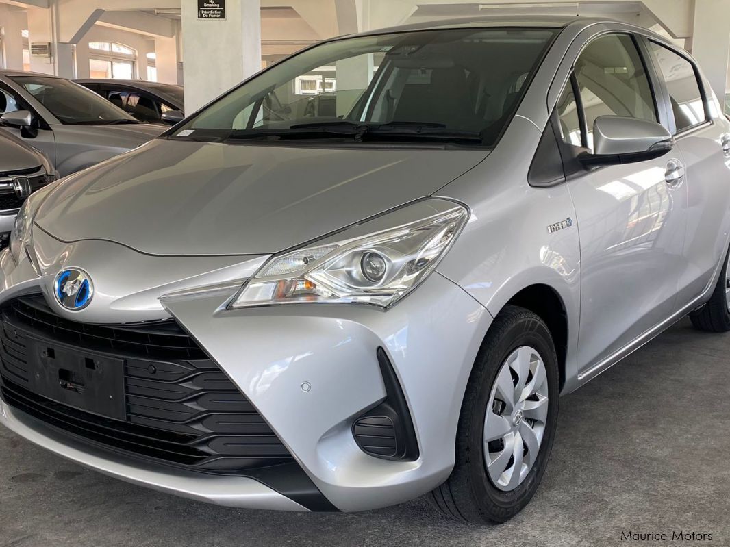 Toyota Vitz Hybrid in Mauritius