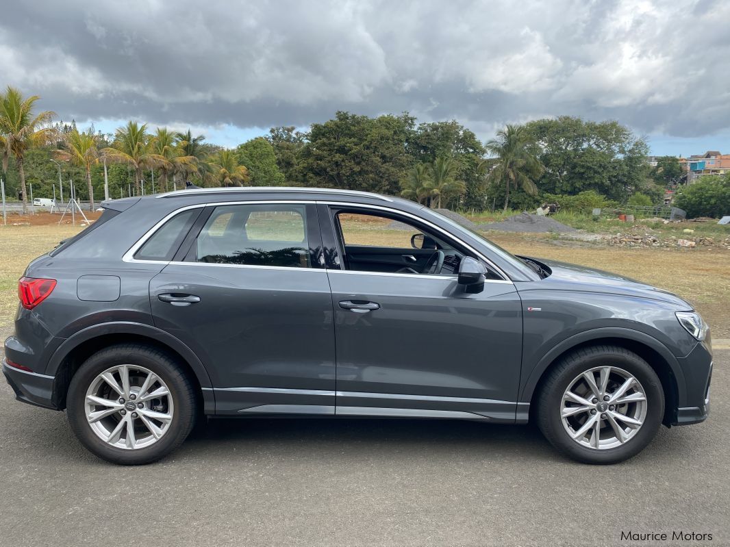 Audi Q3 (S line) in Mauritius