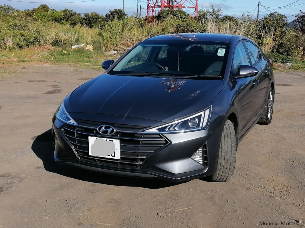 Hyundai Elantra GLS in Mauritius