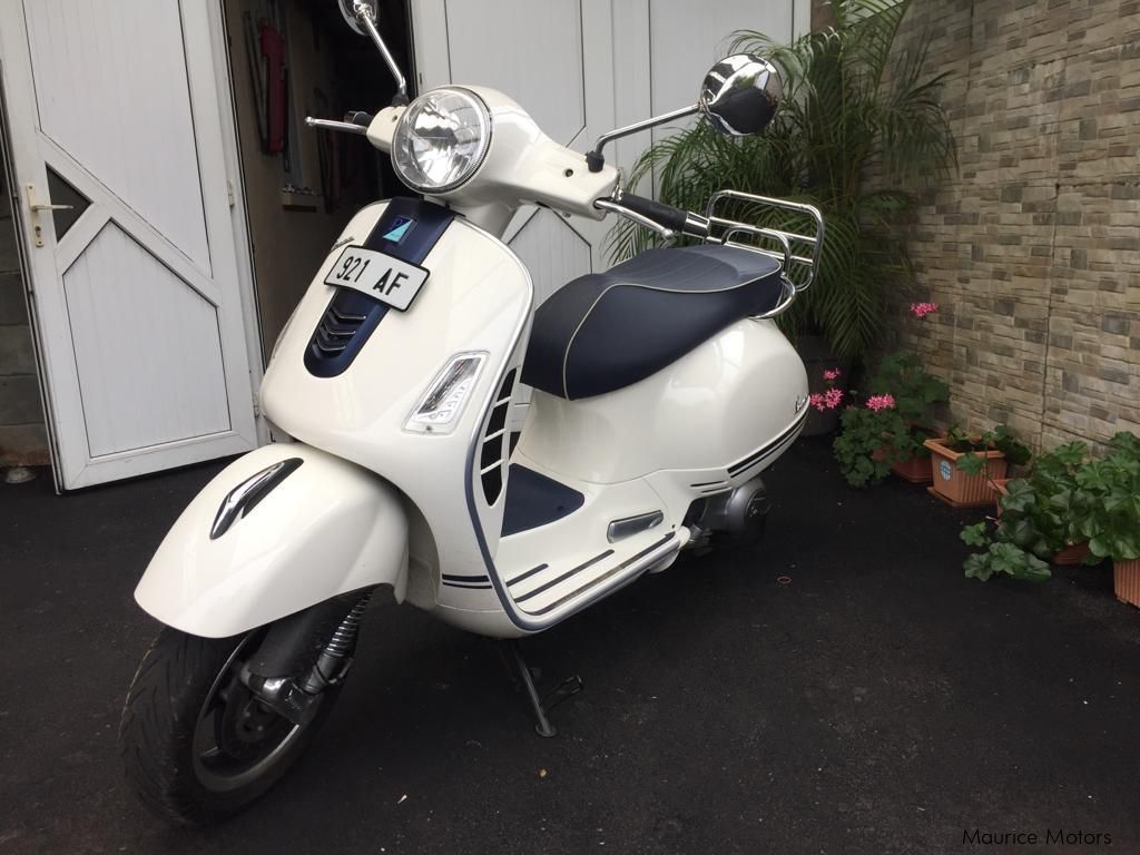 Vespa gts in Mauritius