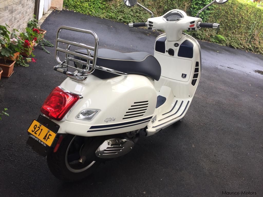 Vespa gts in Mauritius