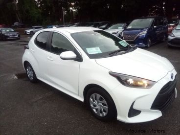 Pre-owned Toyota Yaris HYBRID X for sale in 