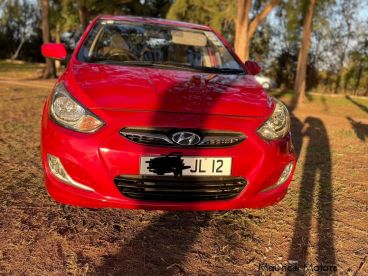 Hyundai Accent d