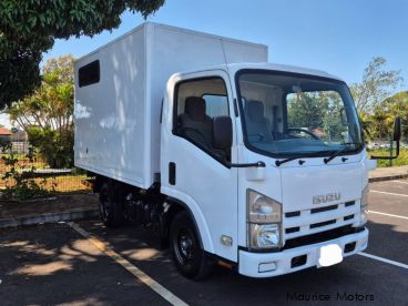 Pre-owned Isuzu Reward NL for sale in 