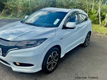 Pre-owned Honda Vezel for sale in 