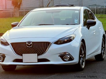 Pre-owned Mazda 3 for sale in 