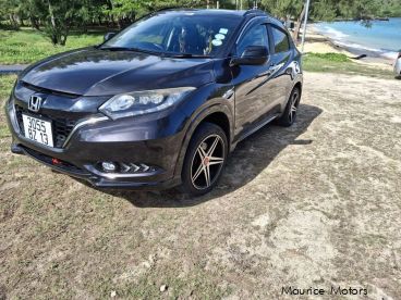 Pre-owned Honda Vezel for sale in 