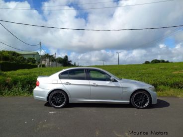 Pre-owned BMW 320i E90 for sale in 