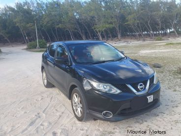 Pre-owned Nissan Qashqai for sale in 