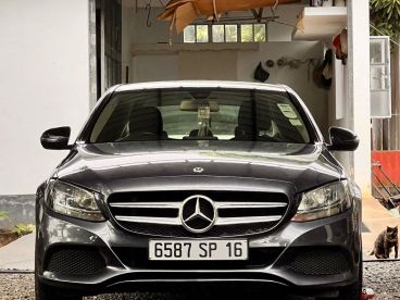 Mercedes-Benz C180 d