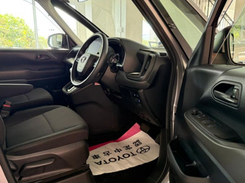 Toyota Noah X in Mauritius