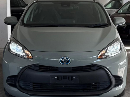 Toyota Aqua X Hybrid in Mauritius