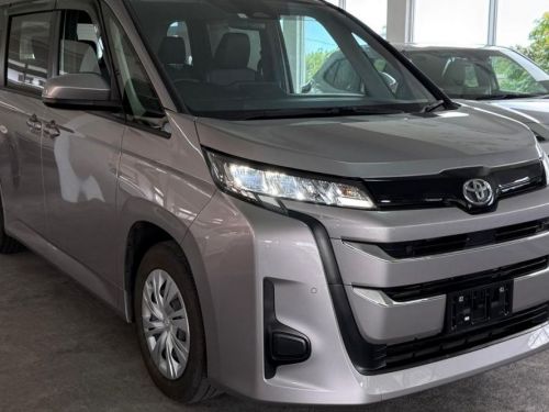Pre-owned Toyota Noah X for sale in 