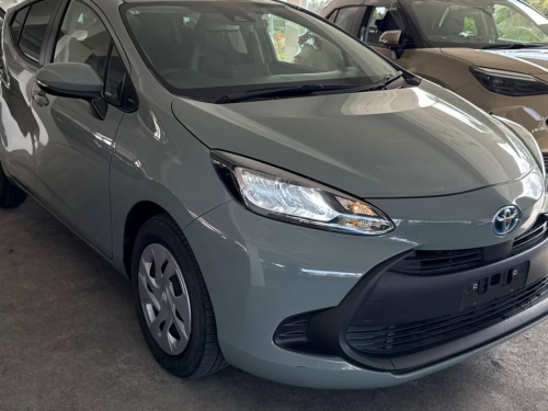 Used Toyota Aqua X Hybrid for sale in Vacoas