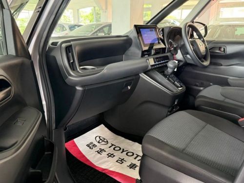 Toyota Noah X in Mauritius