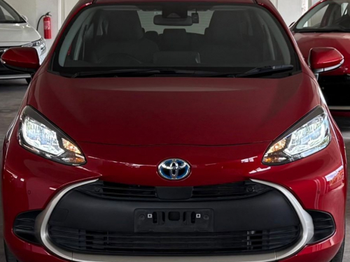 Toyota Aqua G Hybrid in Mauritius