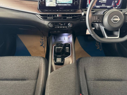 Nissan Aura E-Power G in Mauritius